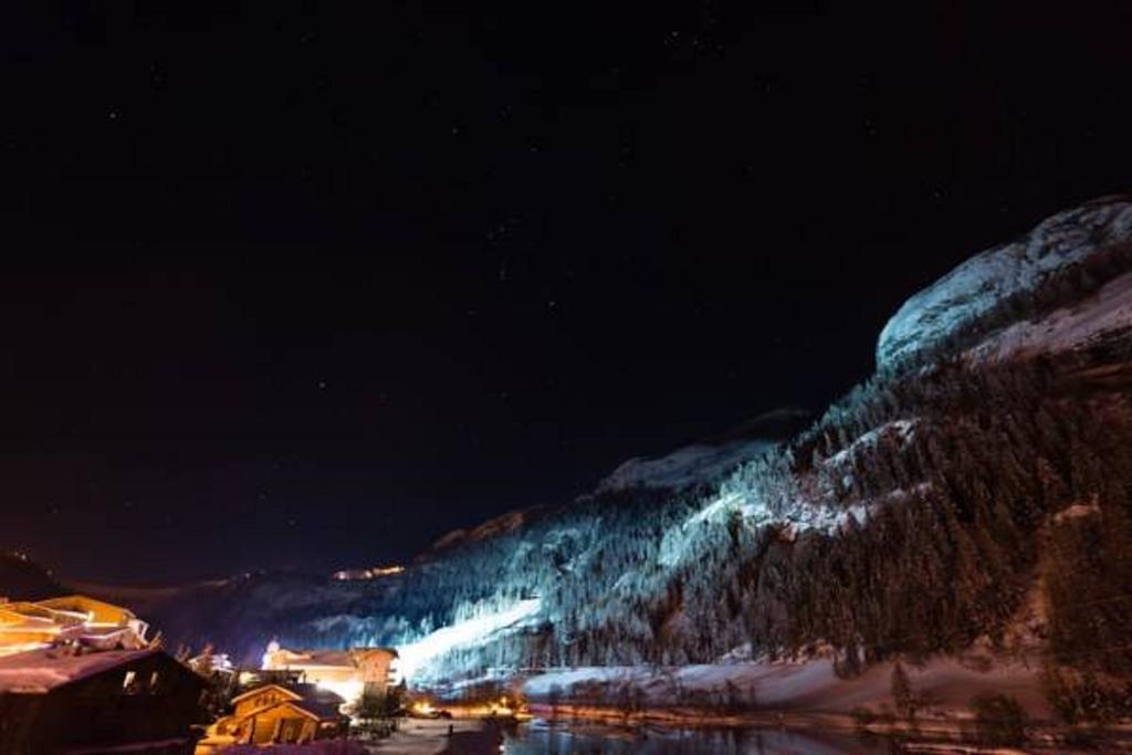 Chalet Chardons Hostel Tignes Exterior foto